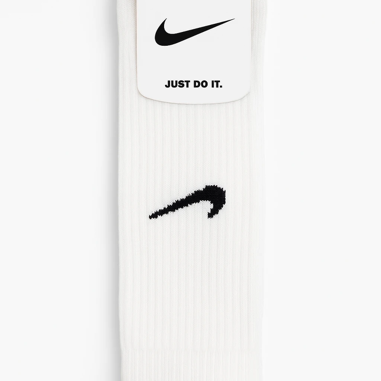 🧦 جوراب ورزشی Nike سفید